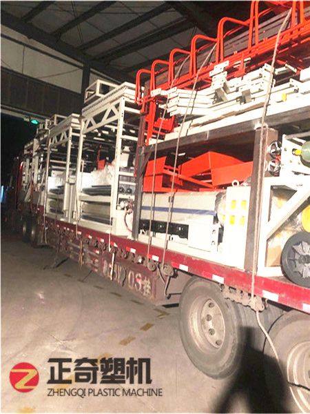 熱烈祝賀正奇塑機LD2700地膜生產設備在廠試機成功并發(fā)貨完成